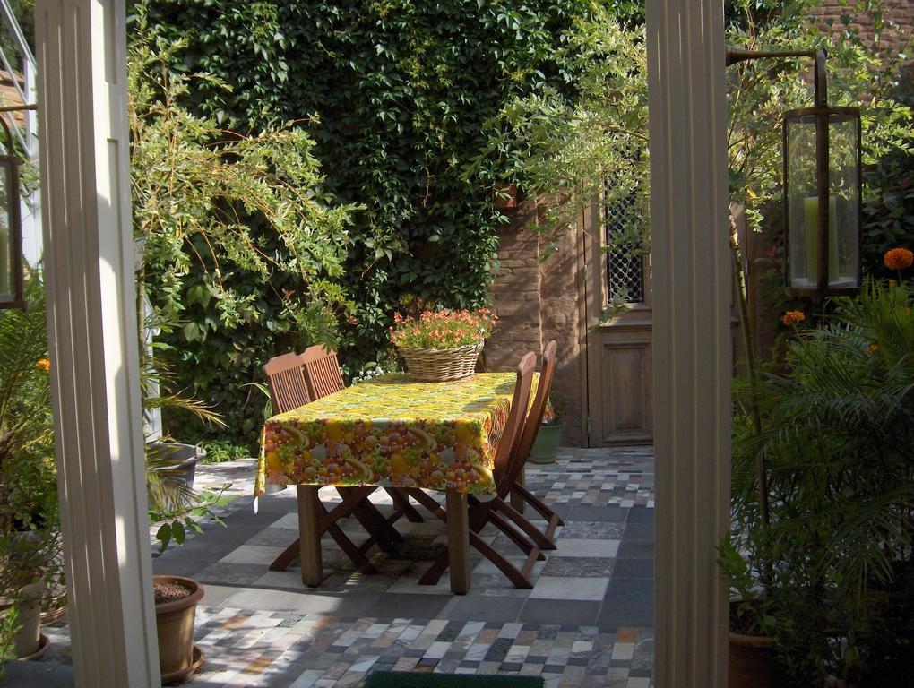 B&B De Lachende Engel 메헬렌 객실 사진