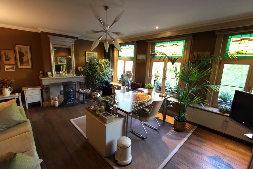 B&B De Lachende Engel 메헬렌 객실 사진
